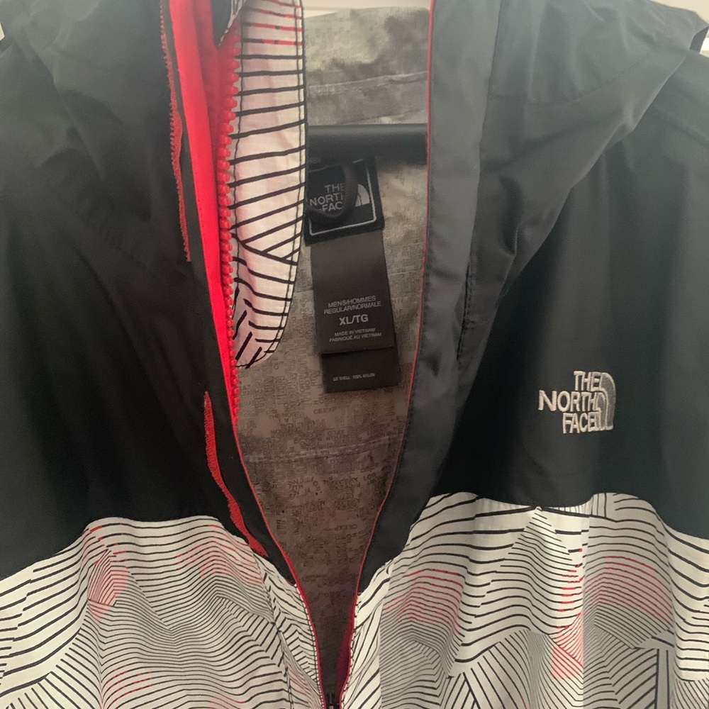 Mens XL North Face Rain Jacket Black